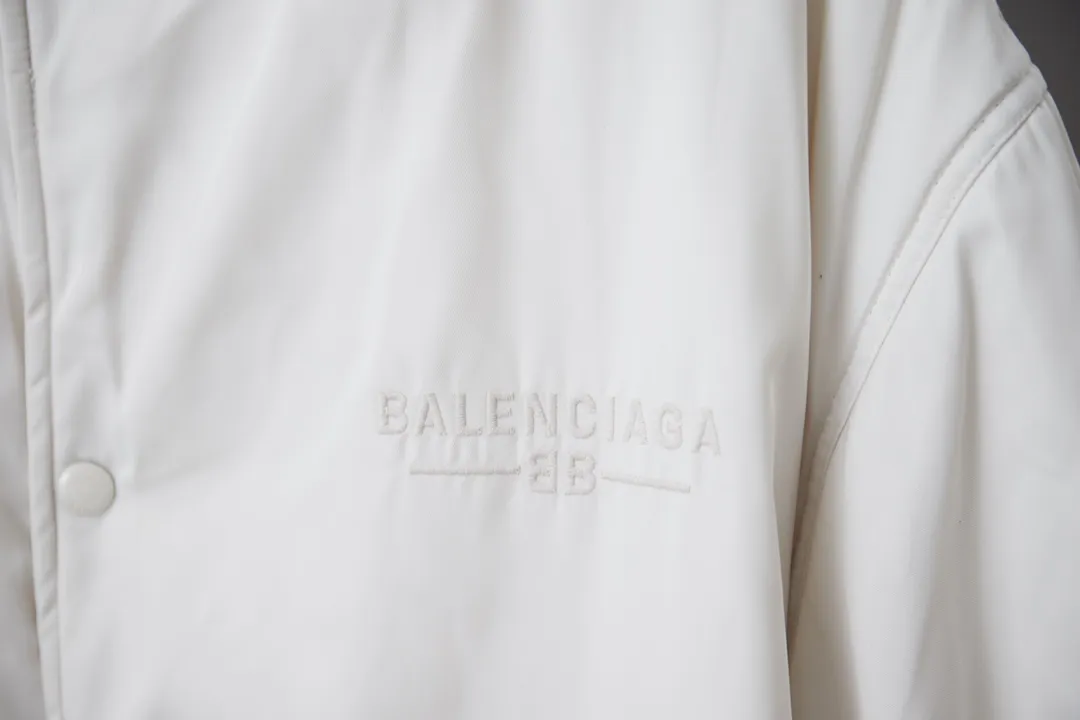 𝘽𝘼𝙇𝙀𝙉𝘾𝙄𝘼𝙂𝘼 BLCG 25FW logo · 100% · 50D · 800g · Classic Air Force · 3D · · TPU · · logo · ：Black/White Size：46/48/50/52